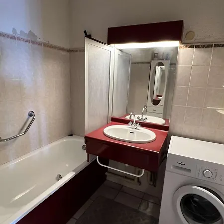 T3 Centre-ville Avec Piscine, Parking Securise, Proche Plage, 6 Pers - - Fr-1-701-12 *