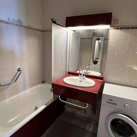 Apartman T3 Centre-ville Avec Piscine, Parking Securise, Proche Plage, 6 Pers - - Fr-1-701-12